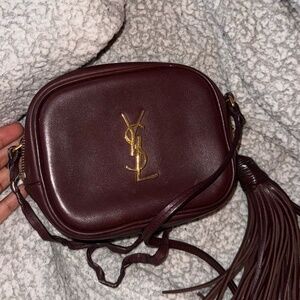 Authentic saint laurent nappa blogger bag in Amaranto